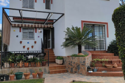 43ea2e881915fb7286ccd05cad988509 - 1