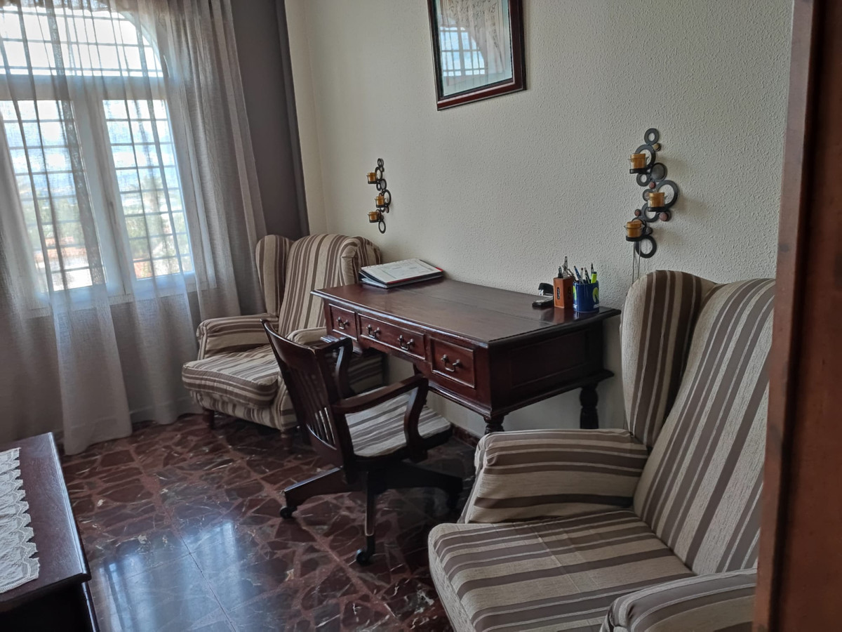 43ea2e881915fb7286ccd05cad988509 - 11