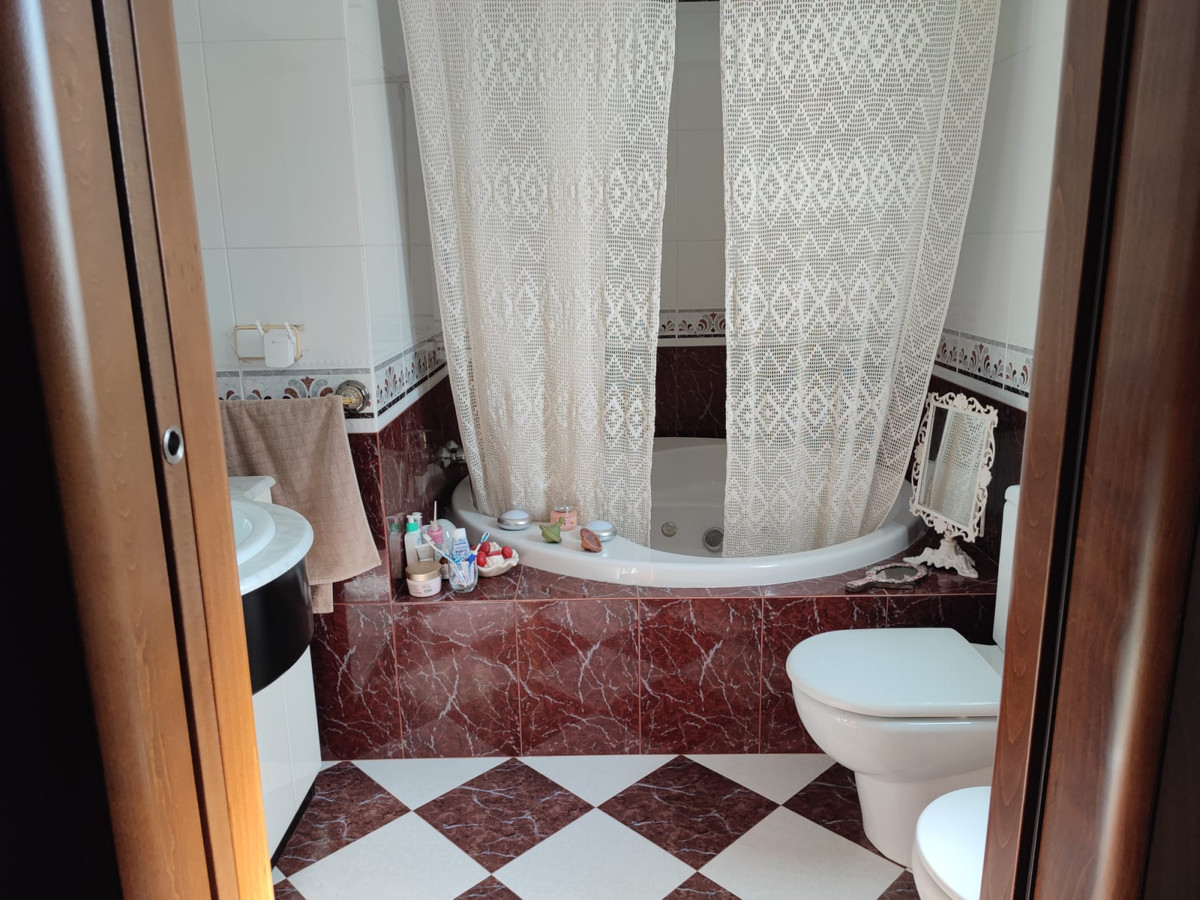 43ea2e881915fb7286ccd05cad988509 - 12