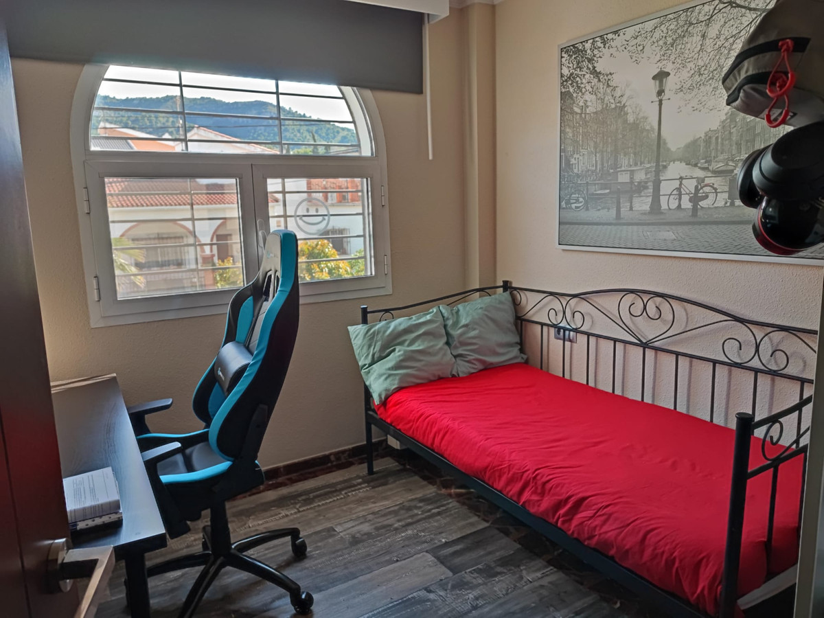 43ea2e881915fb7286ccd05cad988509 - 13