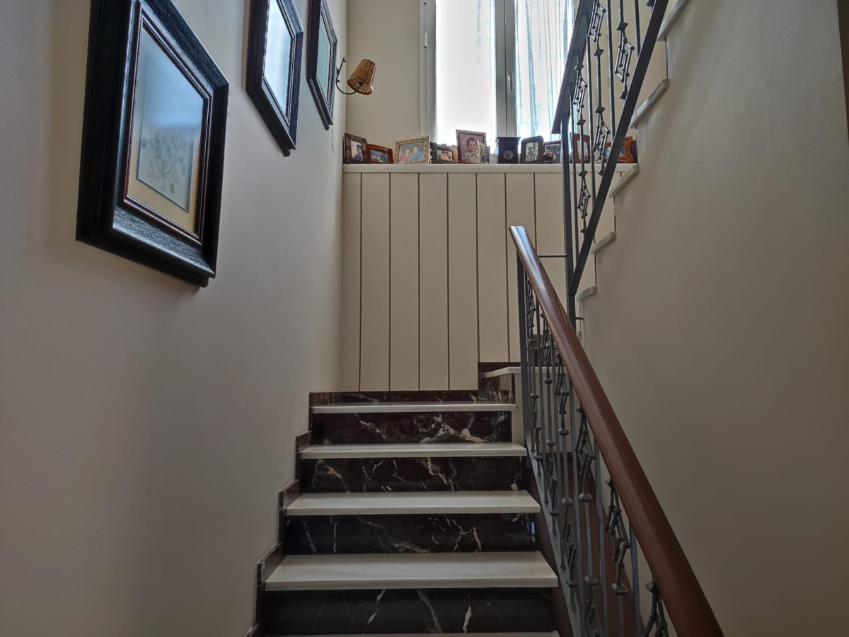 43ea2e881915fb7286ccd05cad988509 - 19