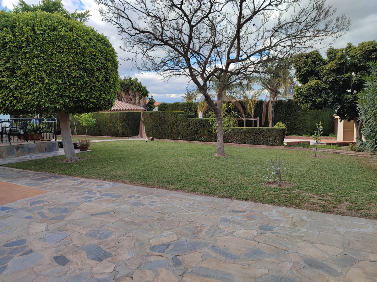 43ea2e881915fb7286ccd05cad988509 - 29