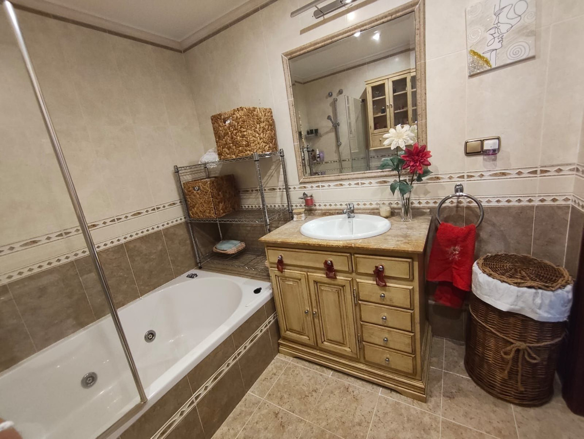 44c58f0ac8579eec9057747d1aec22cc - 39