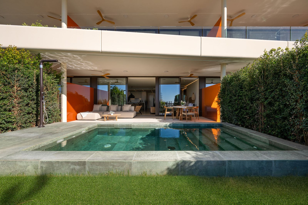 44cb1ea74cdd104253cef999a79a1036 - 1