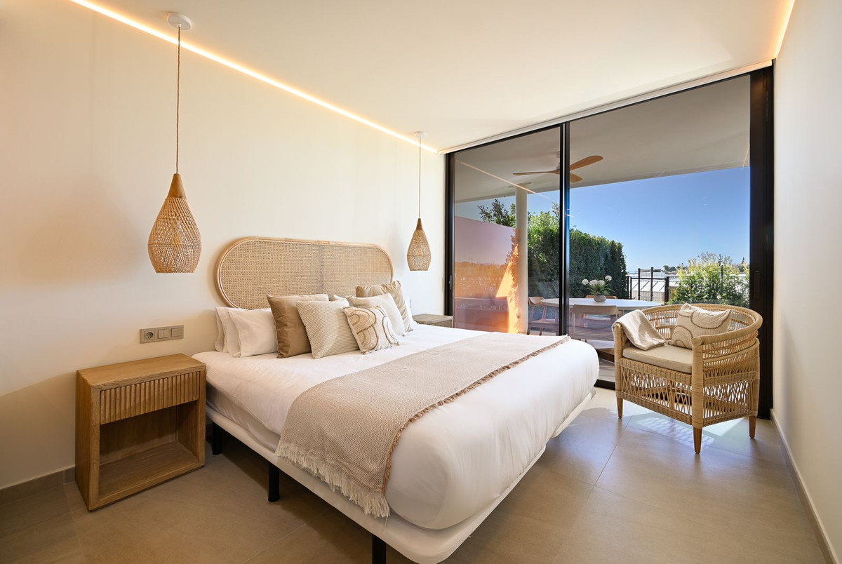 44cb1ea74cdd104253cef999a79a1036 - 15