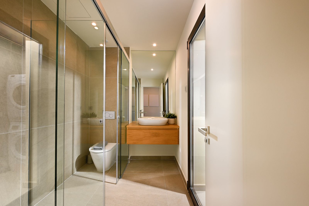 44cb1ea74cdd104253cef999a79a1036 - 18