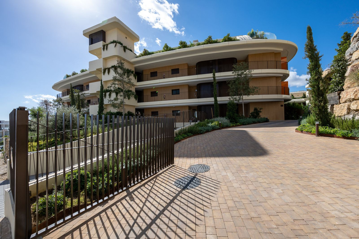 44cb1ea74cdd104253cef999a79a1036 - 22