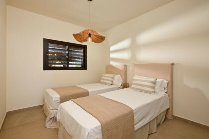 44cb1ea74cdd104253cef999a79a1036 - 5