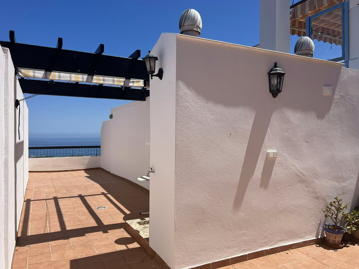 44d7c0a98ec3aefcbfe08ee0189b23f8 - 32