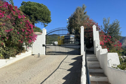 44d7c0a98ec3aefcbfe08ee0189b23f8 - 37