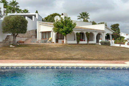 46020697c00fbb466743ba966328afd1 - 1