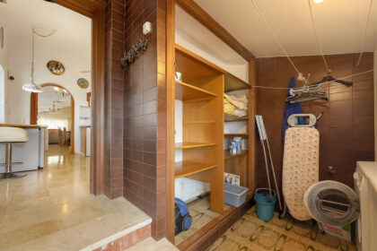 46020697c00fbb466743ba966328afd1 - 10