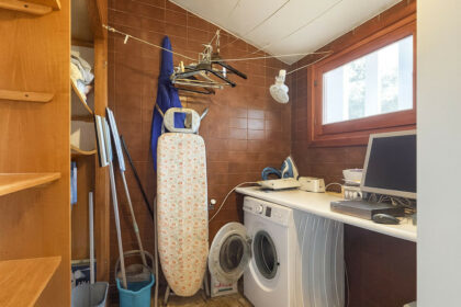 46020697c00fbb466743ba966328afd1 - 11