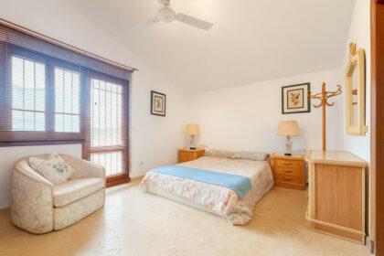 46020697c00fbb466743ba966328afd1 - 13