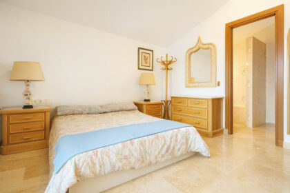 46020697c00fbb466743ba966328afd1 - 14