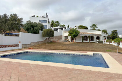 46020697c00fbb466743ba966328afd1 - 2