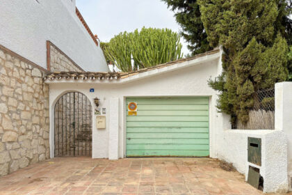 46020697c00fbb466743ba966328afd1 - 37