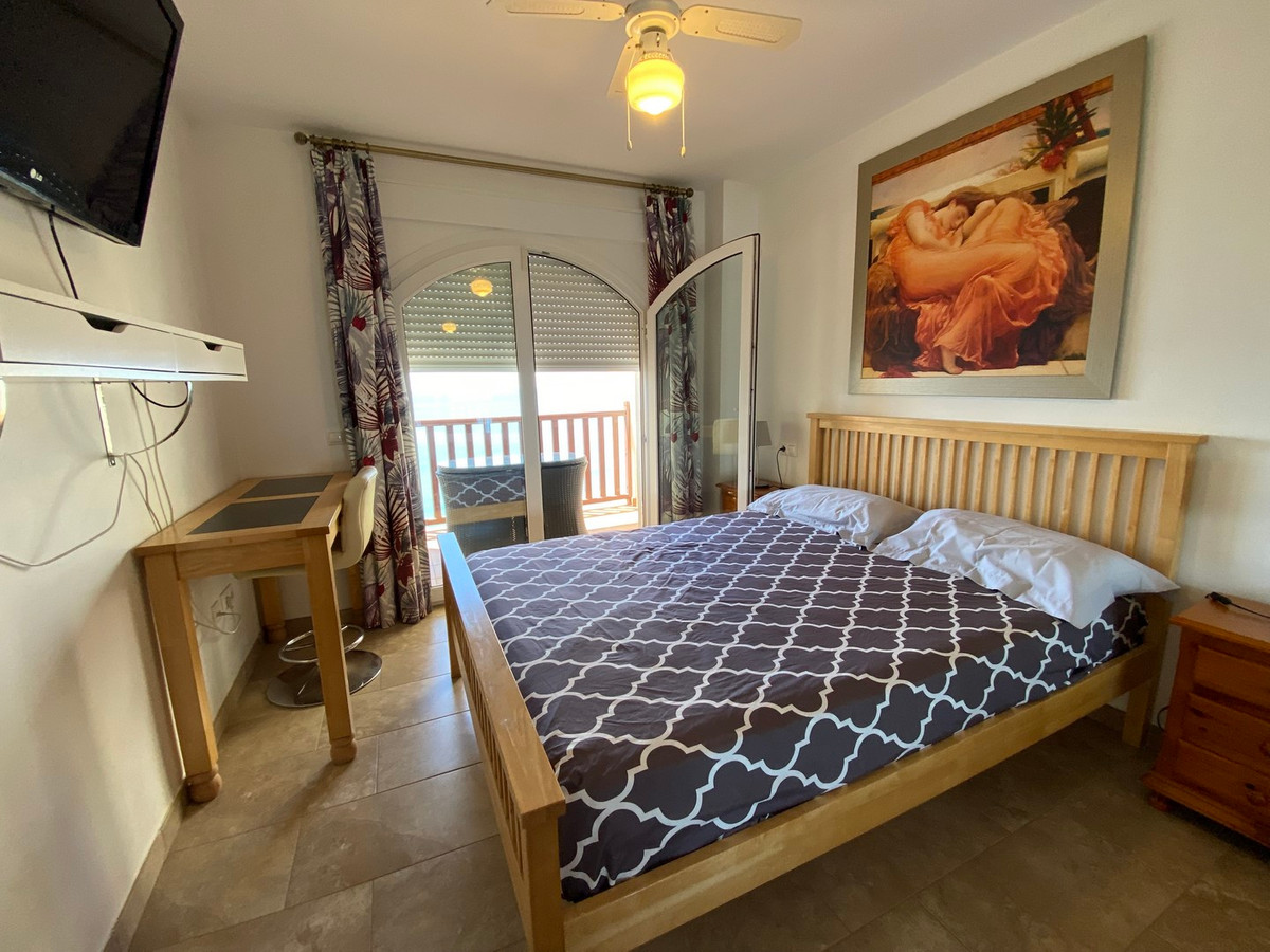 46824c53981e4d5c3f683c2ff22caedf - 36