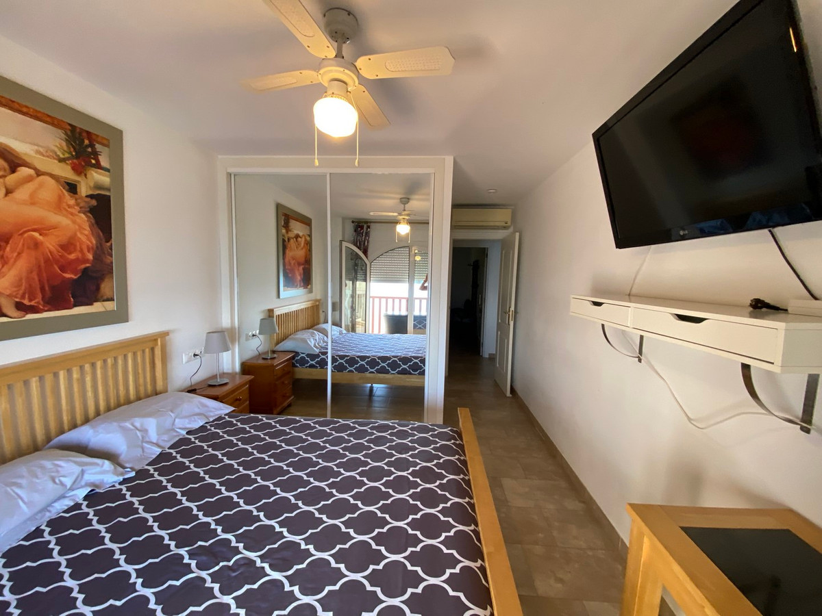 46824c53981e4d5c3f683c2ff22caedf - 37