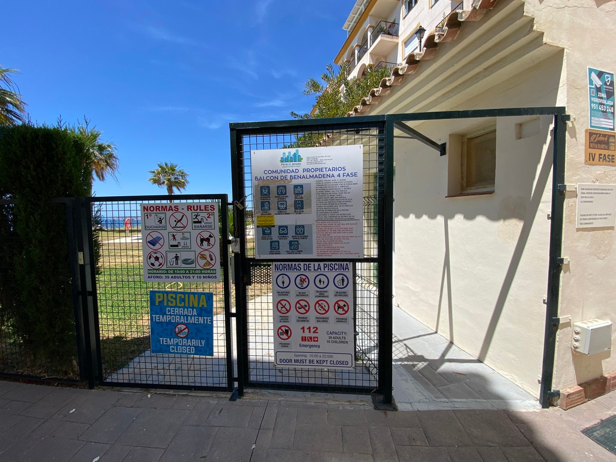 46824c53981e4d5c3f683c2ff22caedf - 40