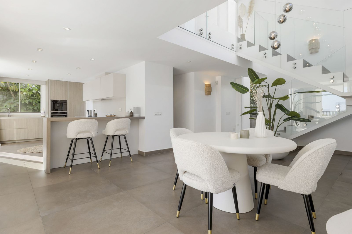 46a345aa87177fb6ff7b7cd0a566138a - 11