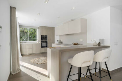 46a345aa87177fb6ff7b7cd0a566138a - 12