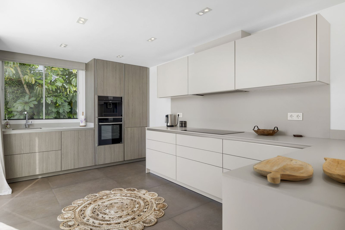 46a345aa87177fb6ff7b7cd0a566138a - 13