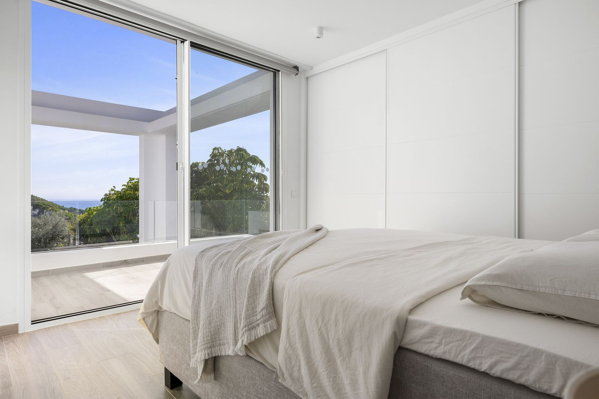 46a345aa87177fb6ff7b7cd0a566138a - 25