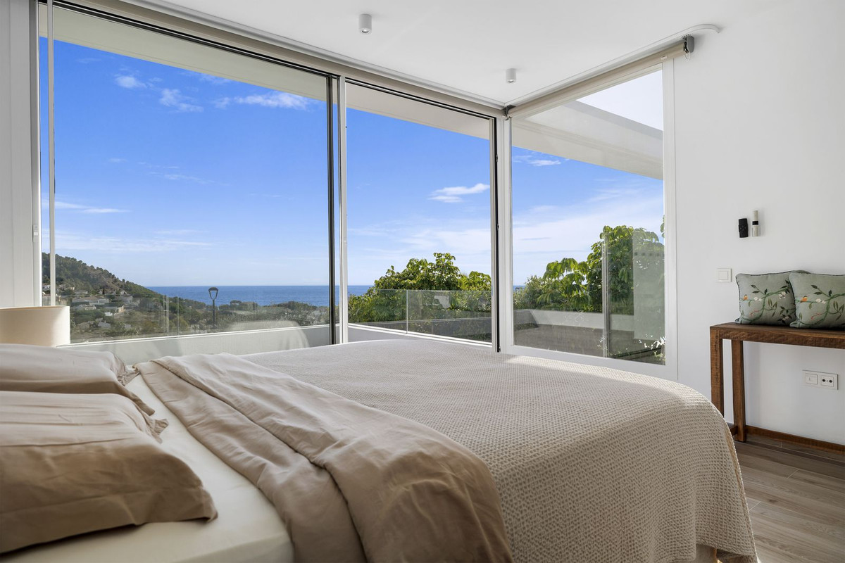 46a345aa87177fb6ff7b7cd0a566138a - 30