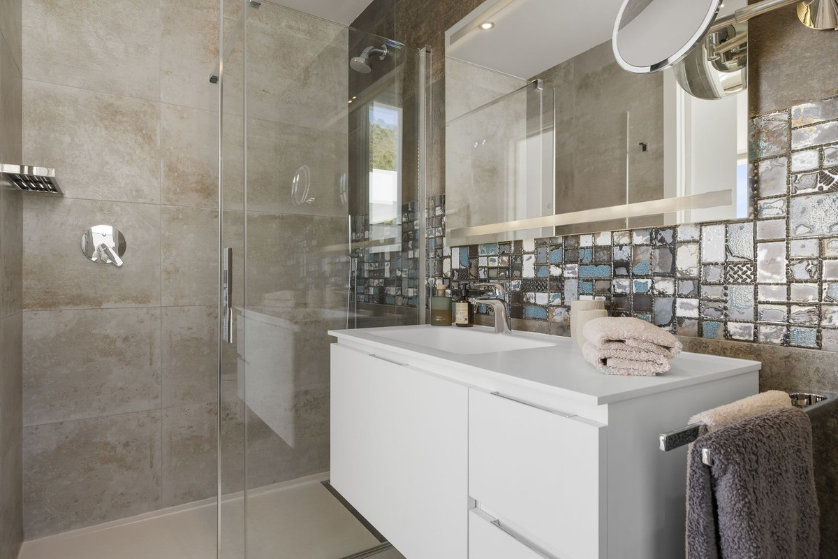 46a345aa87177fb6ff7b7cd0a566138a - 34