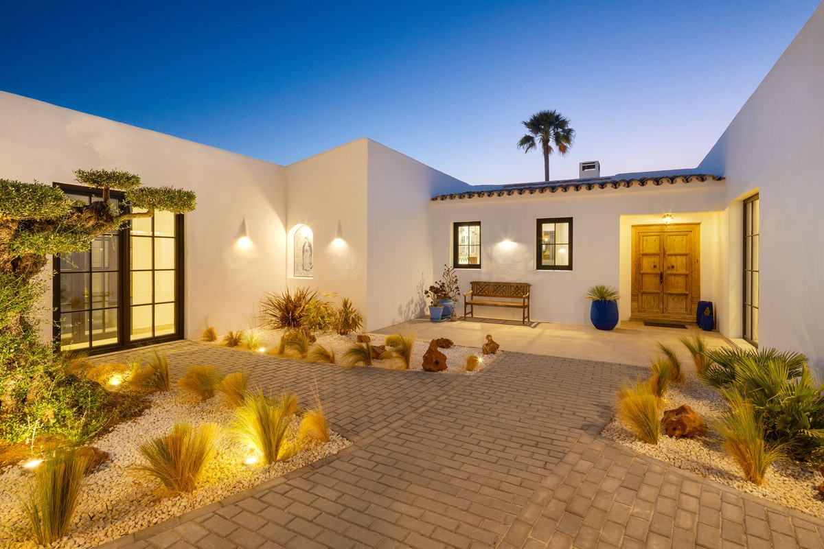 46a8c5bfa364b3b460709ad7519414c4 - 1