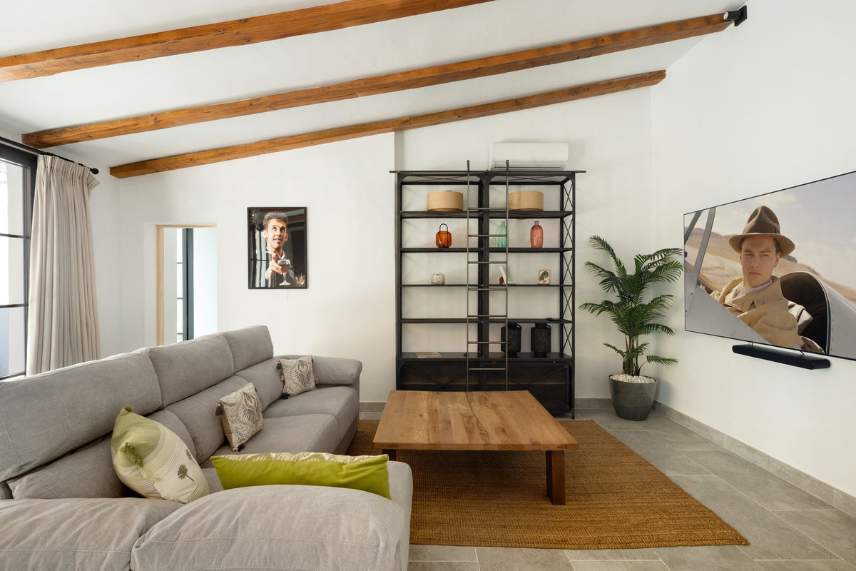 46a8c5bfa364b3b460709ad7519414c4 - 5