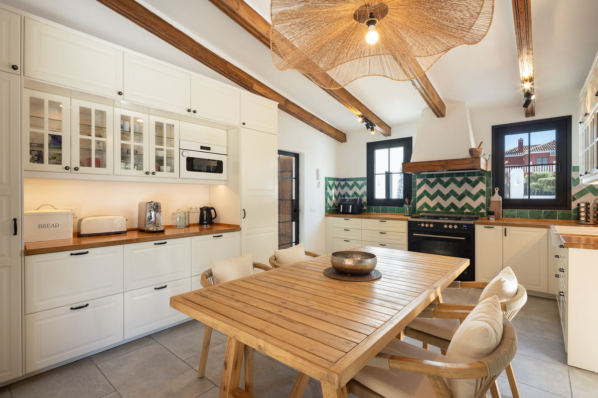 46a8c5bfa364b3b460709ad7519414c4 - 7