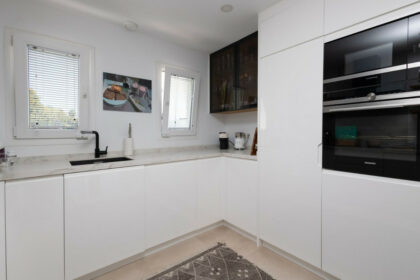 46bebb67dec9836b10e96543b8b1ae18 - 18