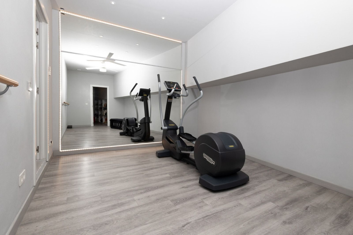 46bebb67dec9836b10e96543b8b1ae18 - 19