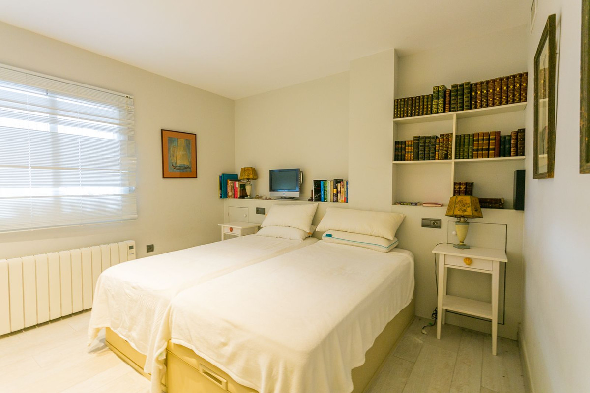 472890e10190627fa0b21855a5689912 - 15