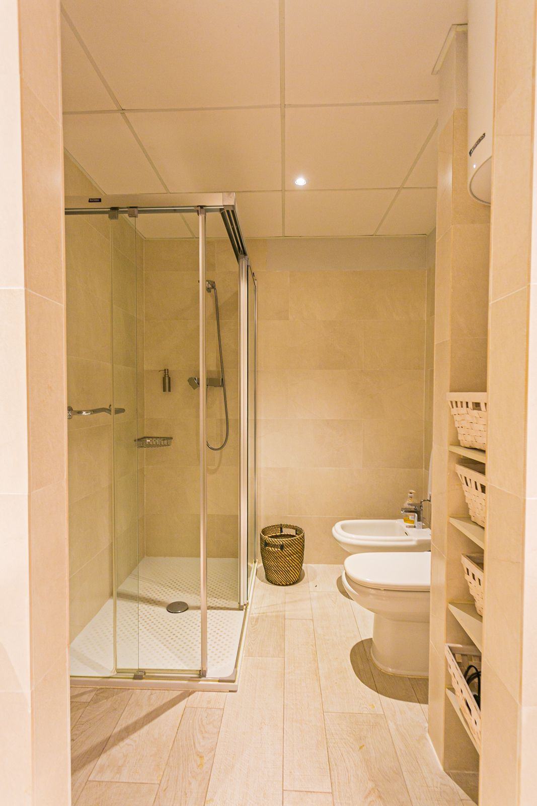 472890e10190627fa0b21855a5689912 - 18