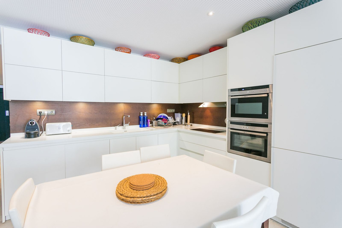 472890e10190627fa0b21855a5689912 - 8