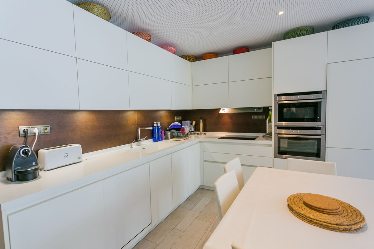 472890e10190627fa0b21855a5689912 - 9