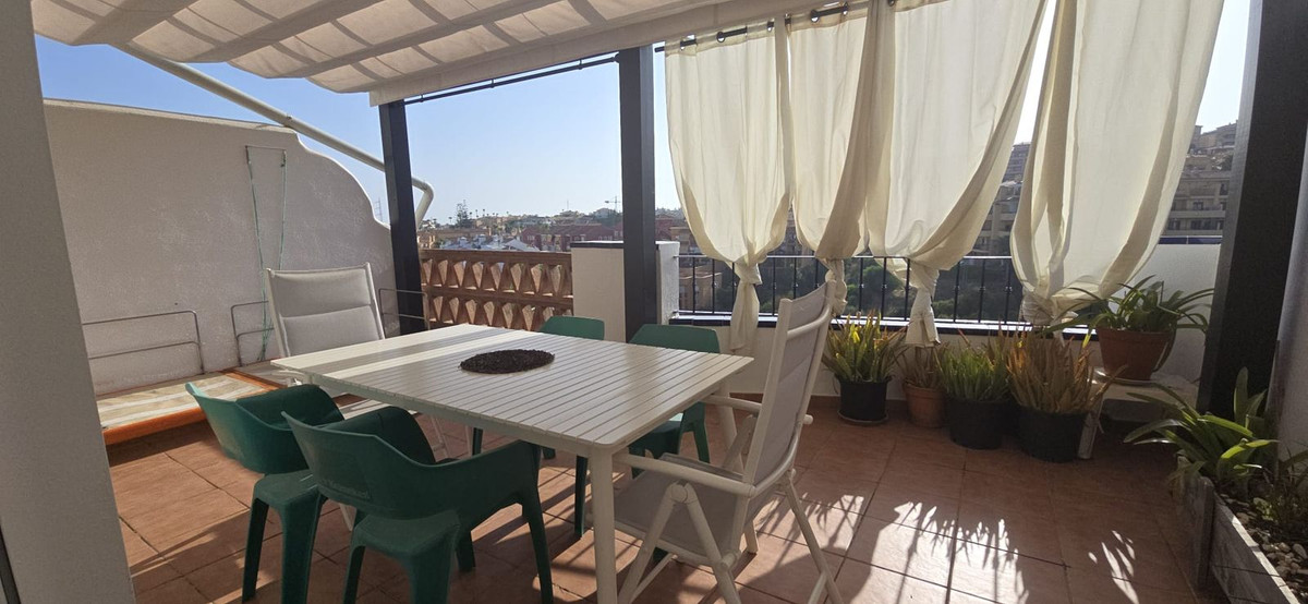 475b57c067f4fe32b783680425a93403 - 1