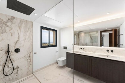 48160b614e4de1390fb2007b1ba4a326 - 12