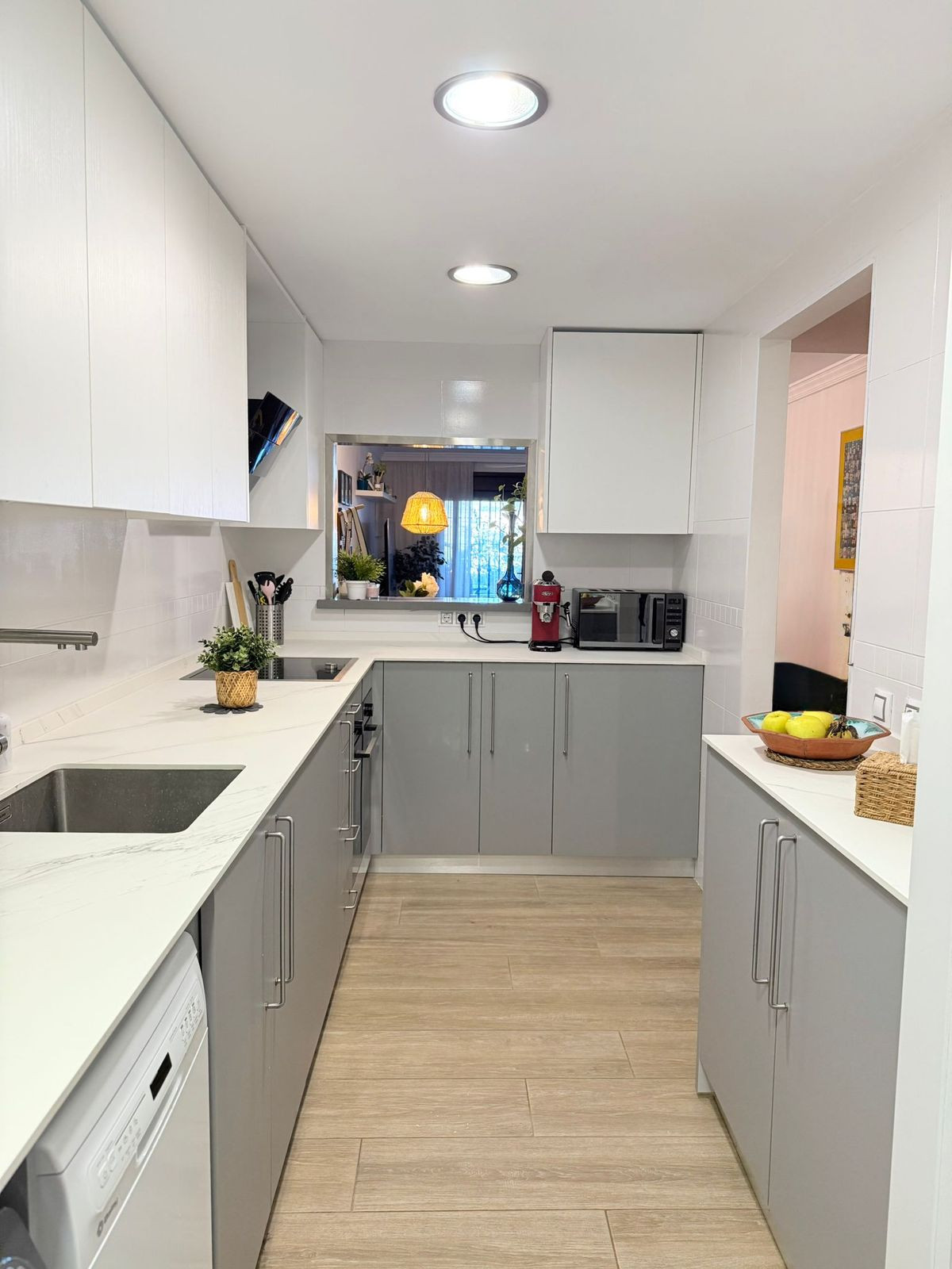 4820e3f537fcb7ee7ebbe353943f3725 - 11