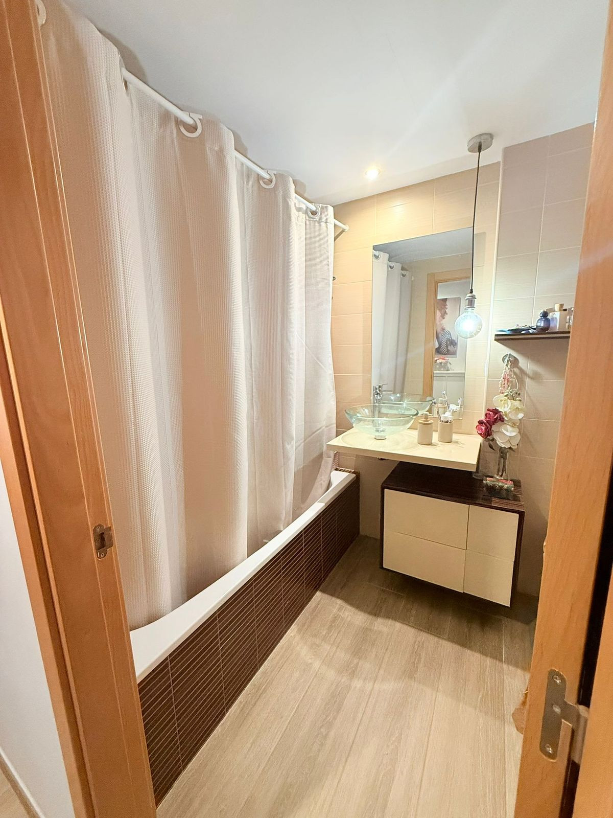 4820e3f537fcb7ee7ebbe353943f3725 - 18