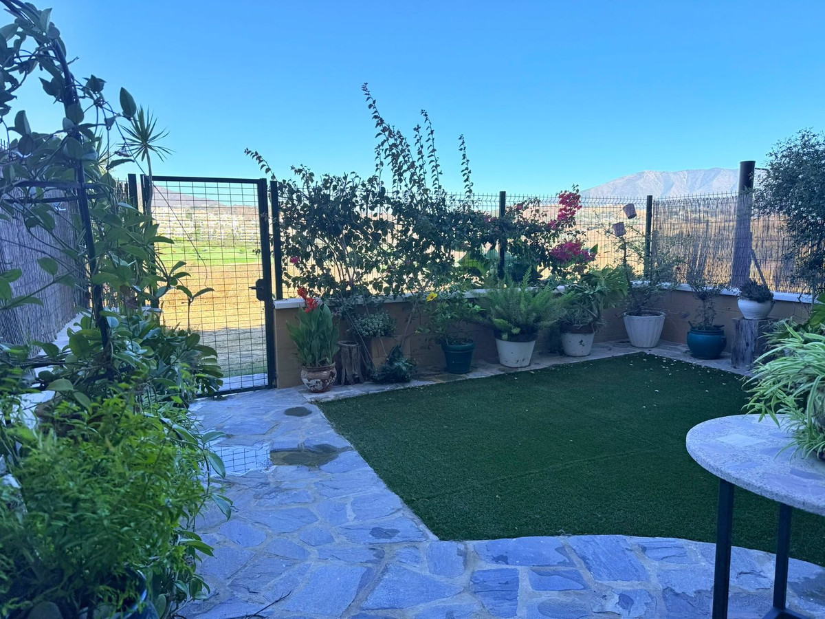 4820e3f537fcb7ee7ebbe353943f3725 - 4