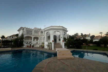 492aa7b15125d457b7fe1ef612c16872 - 10