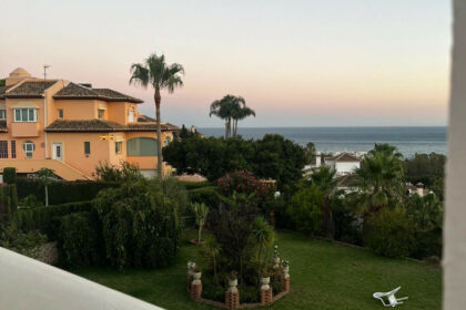 492aa7b15125d457b7fe1ef612c16872 - 12