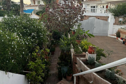 492aa7b15125d457b7fe1ef612c16872 - 20