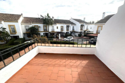 49bfe40e3d2bf2e33408d8110265eb33 - 17