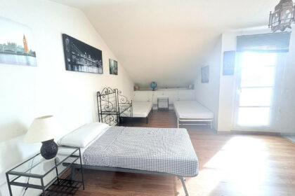 49bfe40e3d2bf2e33408d8110265eb33 - 21