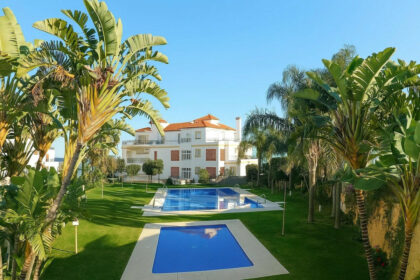 4a34f5f684e4e5623cfd927750fd2edd - 1